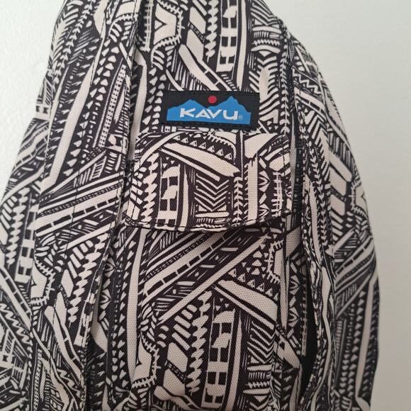 Kavu Handbags - KAVU Rope Sling Bag Black and White Beach Batik Pattern